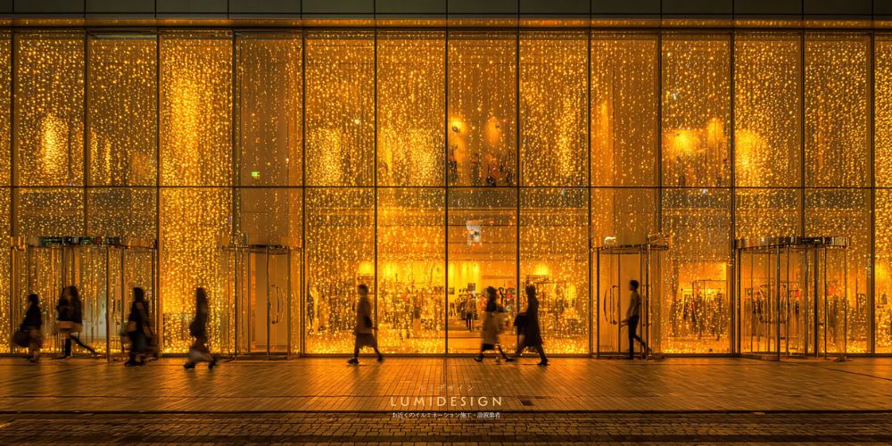 東京イルミネーション施工設置業者_商業施設の窓一面